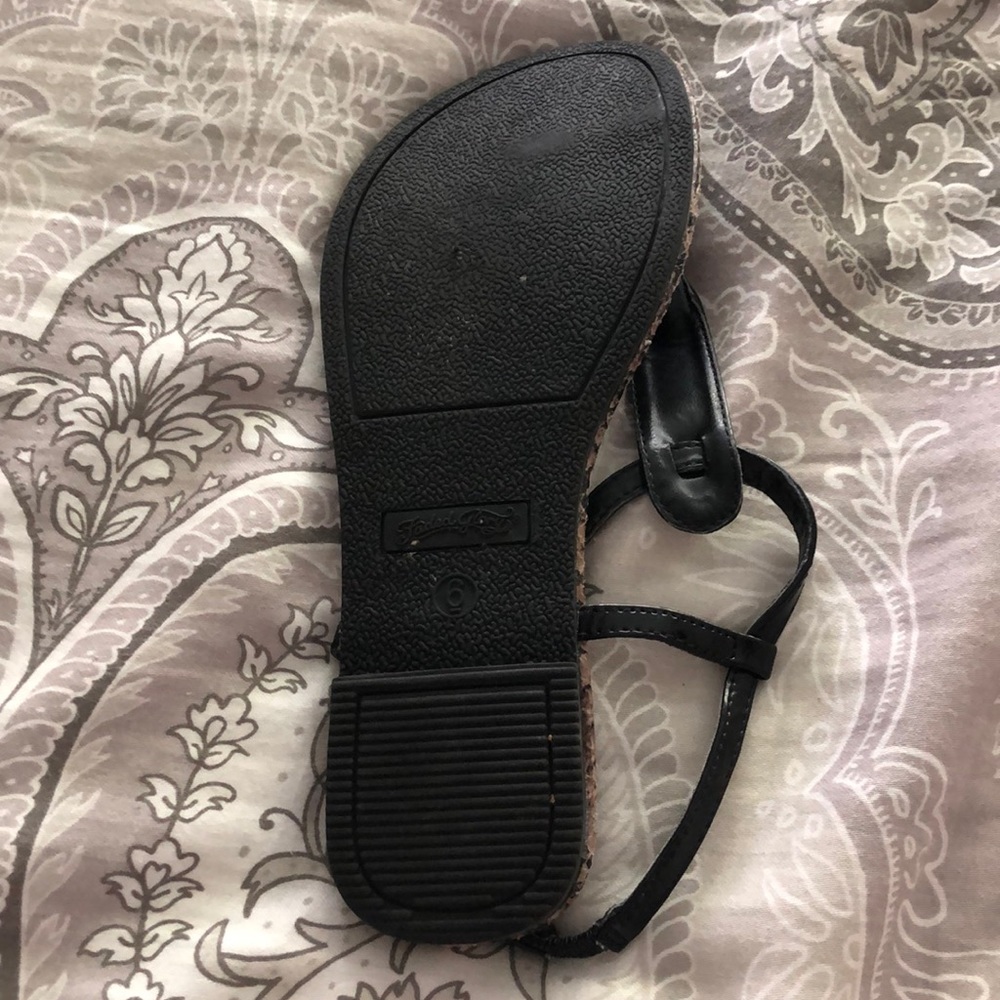 Sandals - Picture 2 of 3